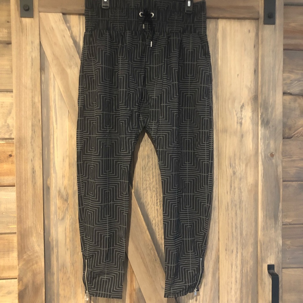 Lorna Jane Harem Pants, small- medium. Very lightweight